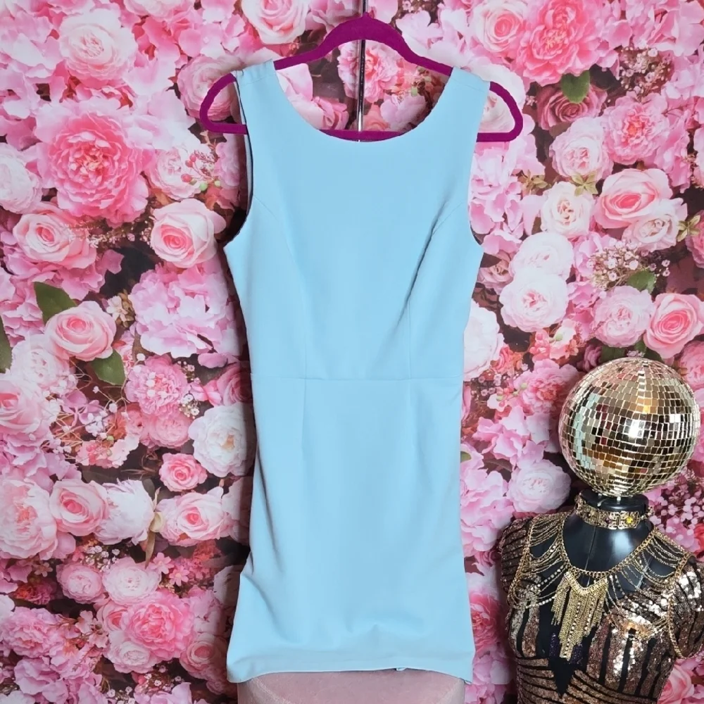 Betsey Johnson light blue sz 6 sleeveless midi dress like new - Picture 2 of 9